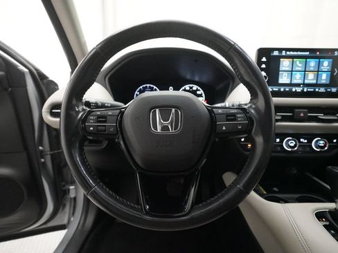 Used 2023 Honda HR-V EX-L image 4