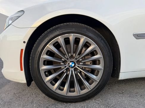 Used 2012 BMW 740i RWD image 9