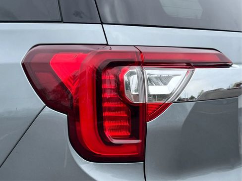 Used 2023 GMC Acadia SLE FWD image 33