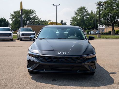 New 2025 Hyundai Elantra Sport image 2