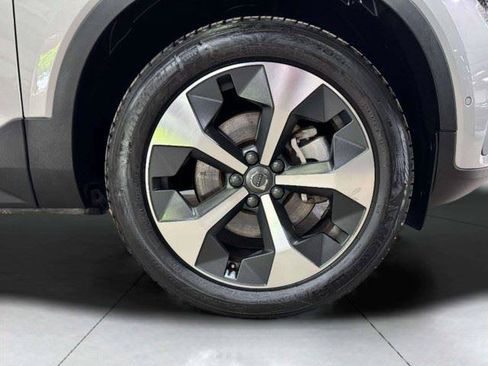 Used 2023 Volvo XC40 B5 Plus w/ Driver Assist Package AWD/4WD image 19