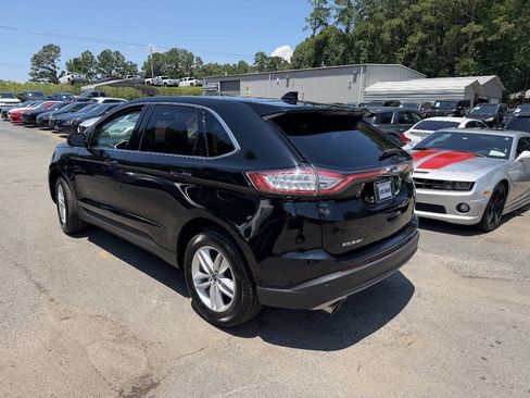 Used 2018 Ford Edge SEL w/ Equipment Group 201A AWD/4WD image 9