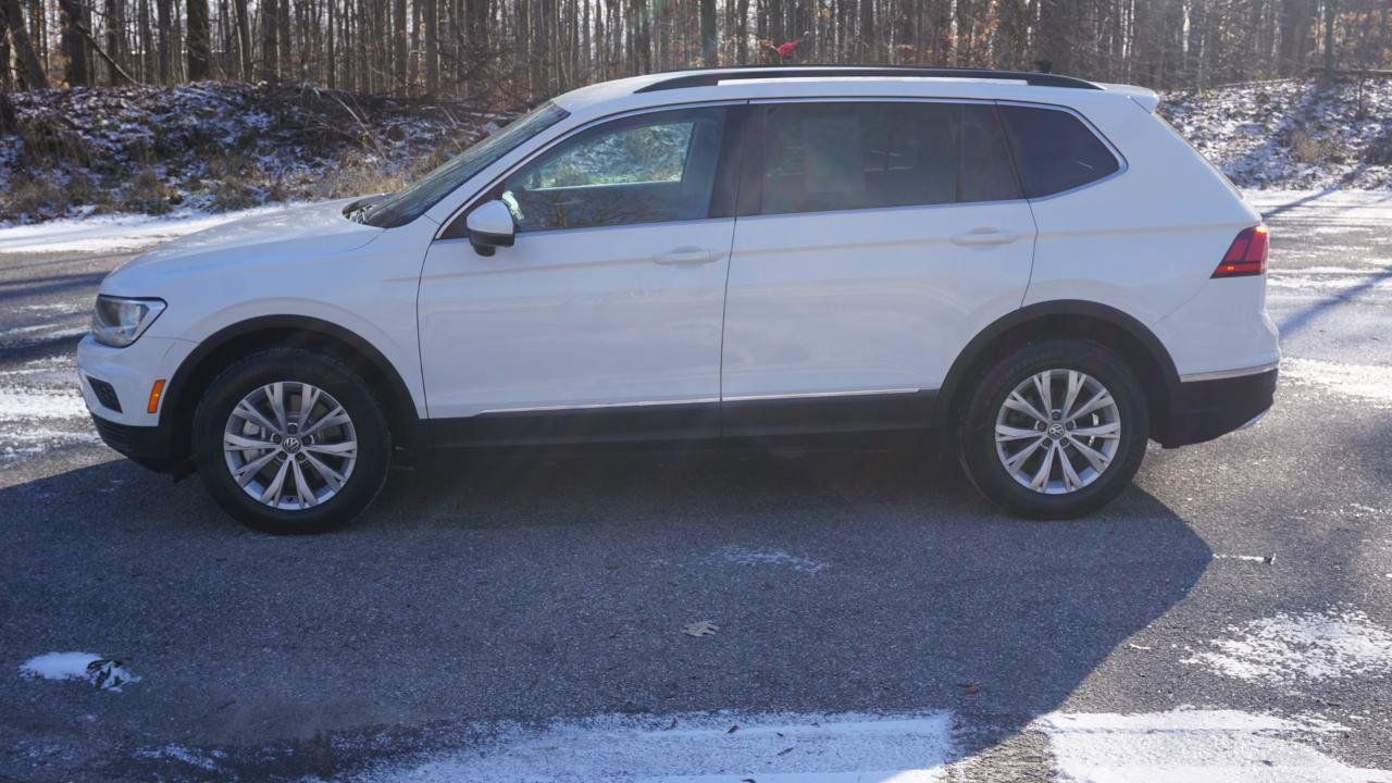 Used 2018 Volkswagen Tiguan SE FWD image 2
