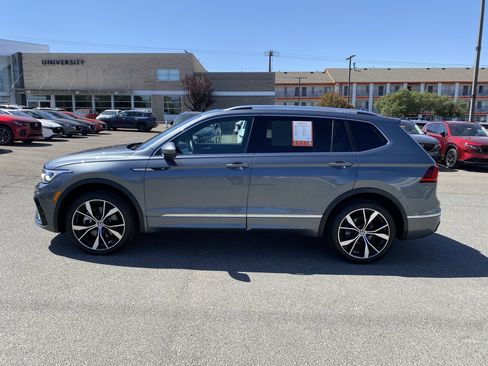 Certified 2023 Volkswagen Tiguan SEL R-Line AWD/4WD image 53