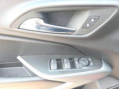 New 2026 Chevrolet Trax LS w/ LS Convenience Package FWD image 20