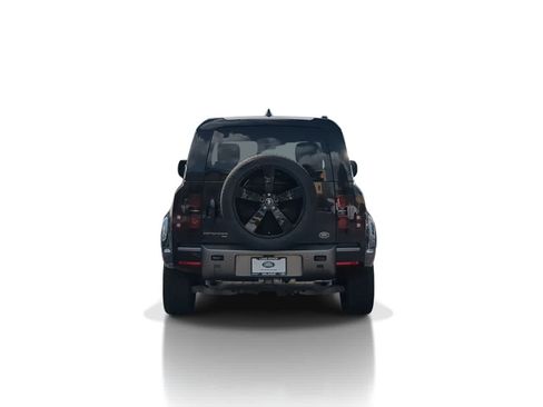 Certified 2023 Land Rover Defender 110 X-Dynamic SE AWD/4WD image 7