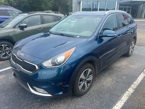 Used 2019 Kia Niro EX FWD image 1