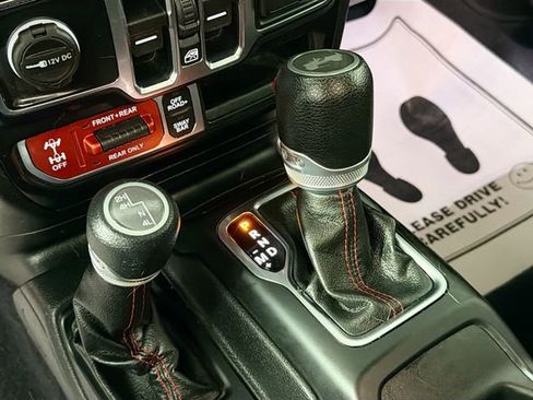 Used 2021 Jeep Wrangler Unlimited Rubicon w/ Dual Top Group image 17