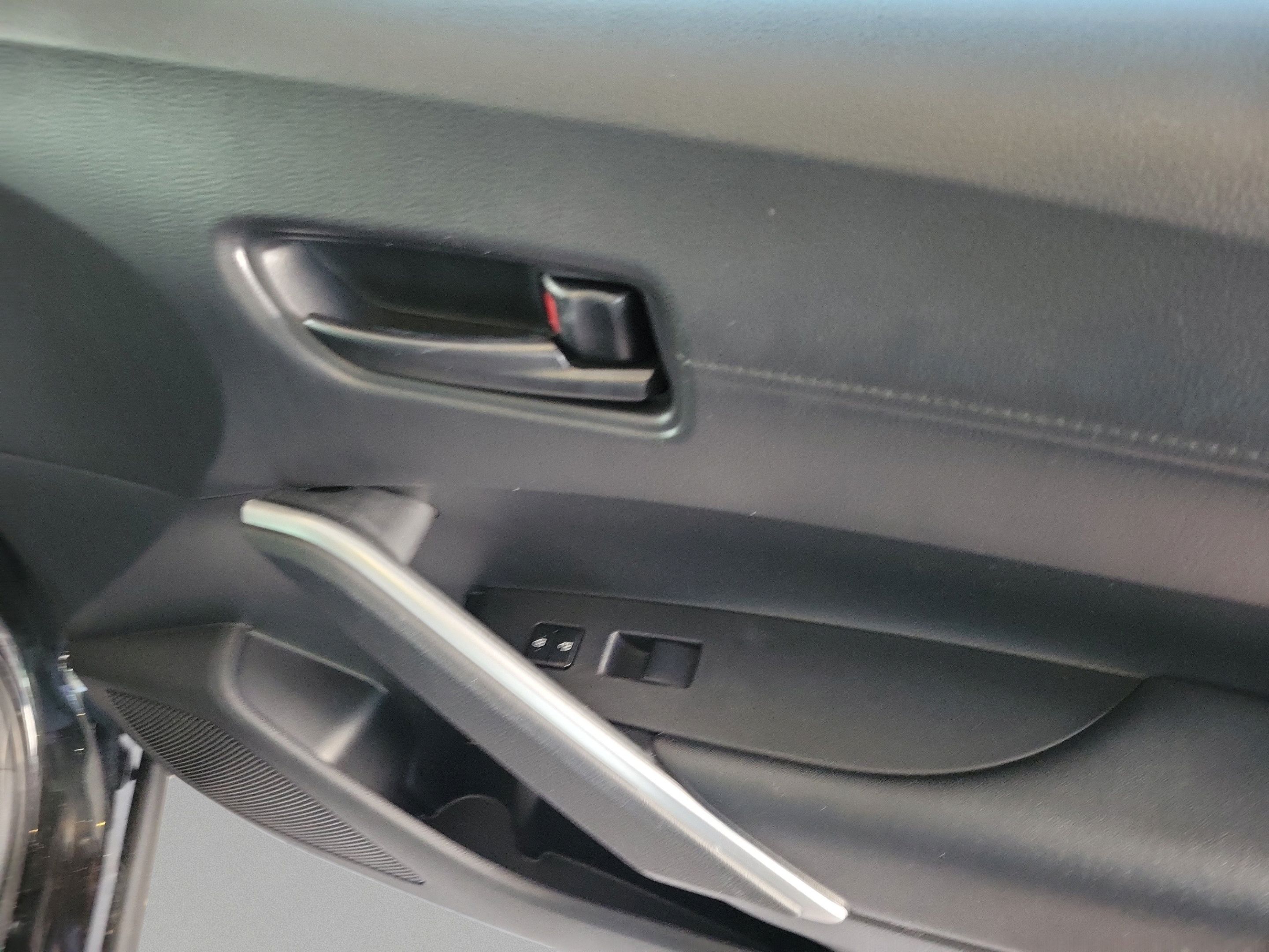 Used 2022 Toyota Corolla Cross LE FWD image 30