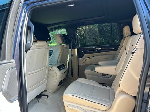 Used 2024 Cadillac Escalade ESV Premium Luxury w/ LPO, Floor Liner Package AWD/4WD image 43