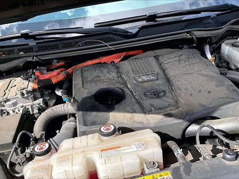 Used 2023 Toyota Sequoia Limited AWD/4WD image 33