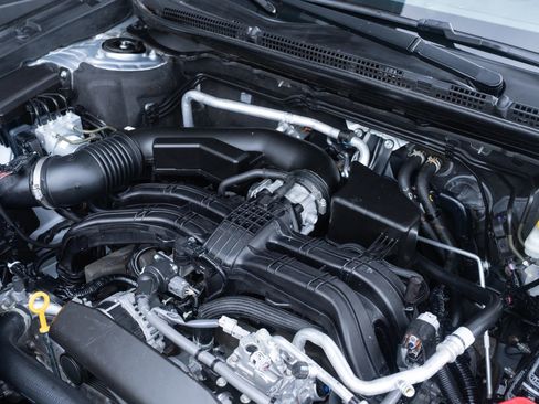 Used 2024 Subaru Outback Limited image 9