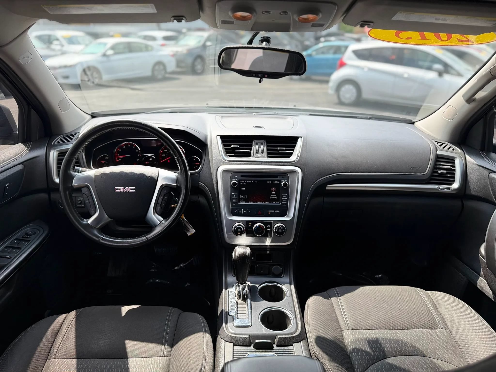 Used 2015 GMC Acadia SLE FWD image 32