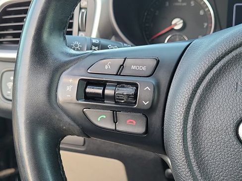 Used 2018 Kia Sorento FWD image 19