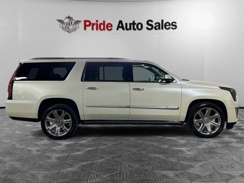 Used 2015 Cadillac Escalade ESV Premium AWD/4WD image 16
