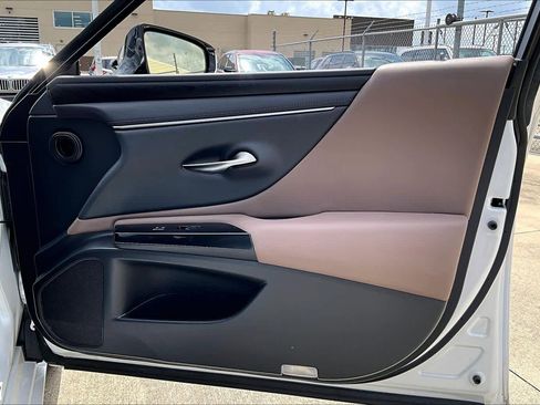 Used 2024 Lexus ES 350 w/ Premium Package image 20