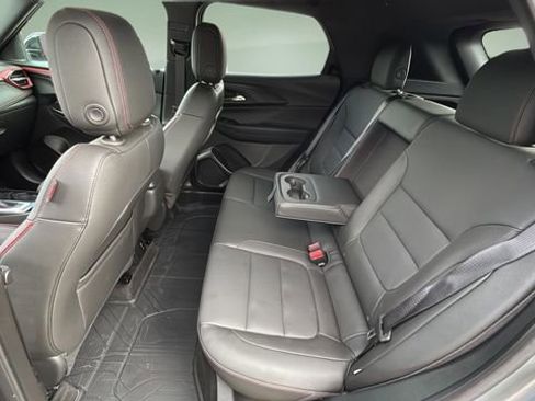 Used 2025 Chevrolet TrailBlazer RS w/ Convenience Package FWD image 19