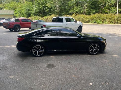 Used 2020 Honda Accord Sport image 4