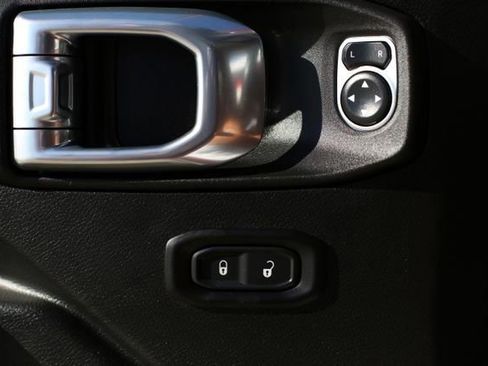 Used 2022 Jeep Gladiator Mojave w/ Trailer Tow Package image 12