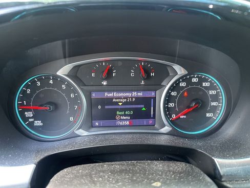 Used 2021 Chevrolet Traverse LT AWD/4WD image 2