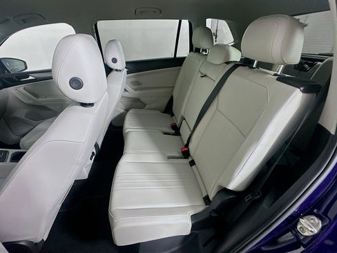 Used 2023 Volkswagen Tiguan SE image 25