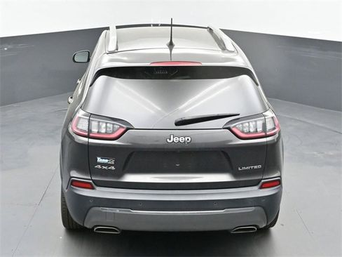 Used 2019 Jeep Cherokee Limited image 32