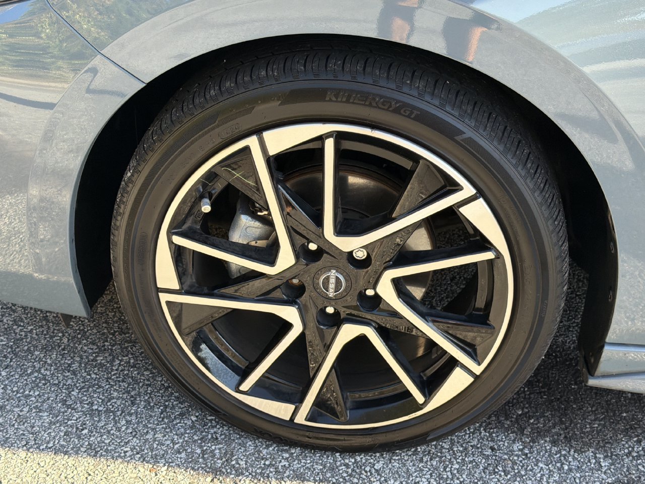 Certified 2025 Nissan Sentra SR w/ SR Premium Package FWD image 32