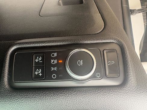 Used 2020 Ford Explorer XLT w/ Equipment Group 202A AWD/4WD image 20