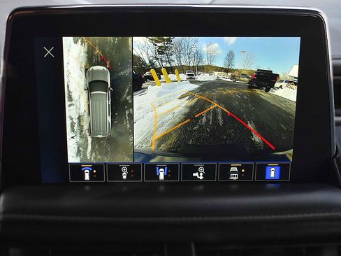 Used 2024 Chevrolet Tahoe Z71 w/ Luxury Package image 21