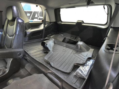 Used 2020 Cadillac Escalade Premium Luxury AWD/4WD image 15