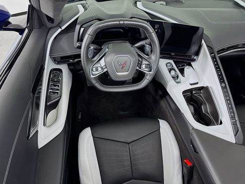Used 2025 Chevrolet Corvette Stingray Preferred Conv w/ Z51 Performance Package RWD image 24