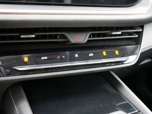 Used 2025 Buick Envision Sport Touring image 19