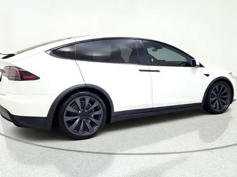 Used 2024 Tesla Model X AWD/4WD image 9