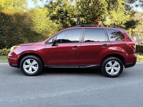 Used 2015 Subaru Forester 2.5i Premium AWD/4WD image 3
