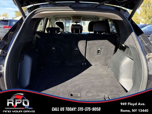 Used 2020 Ford Escape SEL image 19