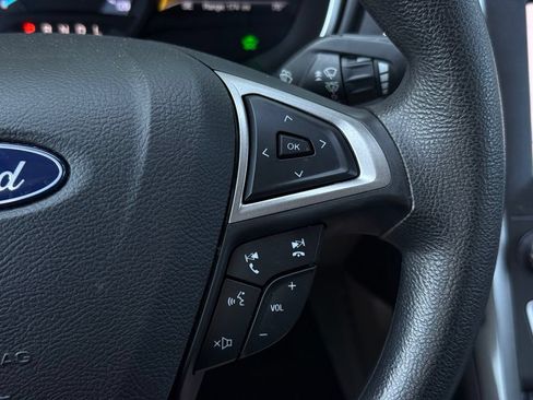 Used 2019 Ford Fusion SE FWD image 29