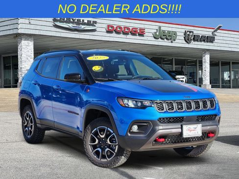 New 2025 Jeep Compass Trailhawk image 1