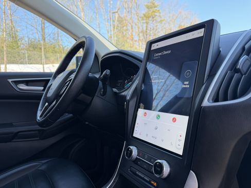 Used 2023 Ford Edge SEL image 34