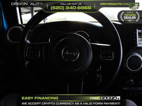 Used 2015 Jeep Wrangler Unlimited Rubicon w/ Connectivity Group image 7