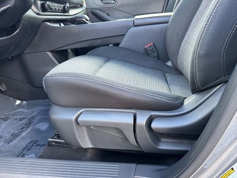 Used 2021 Nissan Rogue S image 16