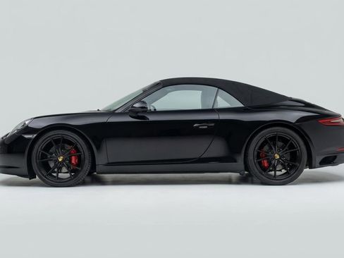 Used 2017 Porsche 911 Carrera image 18