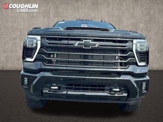 New 2025 Chevrolet Silverado 2500 High Country w/ Midnight Edition video 2