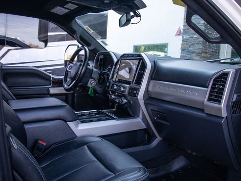 Used 2022 Ford F350 Lariat w/ Lariat Value Package image 17