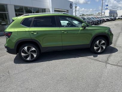New 2025 Volkswagen Taos SE