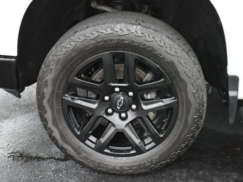 Used 2023 Chevrolet Silverado 1500 Custom Trail Boss image 9