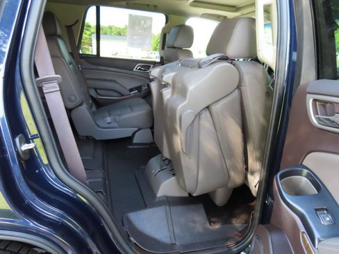 Used 2019 GMC Yukon Denali w/ Denali Ultimate Package AWD/4WD image 24