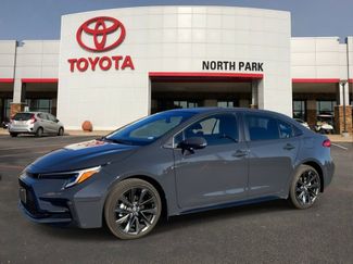 Used 2026 Toyota Corolla SE w/ SE Premium Package video 1