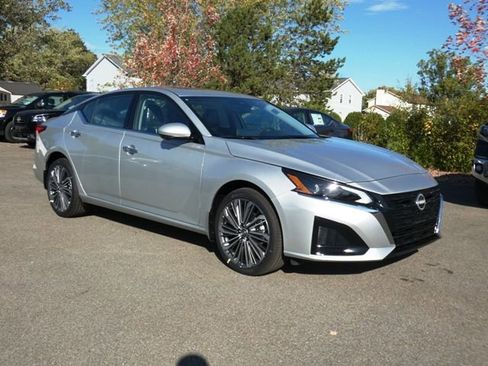 New 2025 Nissan Altima 2.5 SL image 1