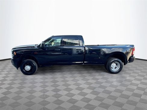 Used 2024 RAM 3500 Tradesman image 9