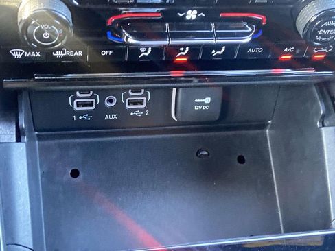 Used 2023 Jeep Grand Cherokee L Laredo image 36